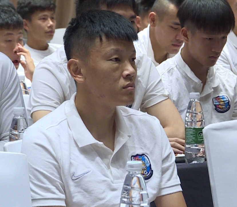 关于里尔训练开放日，赛前主帅复盘引欢呼，社区盾在即，数据趋势出现新变化的信息-开云入口